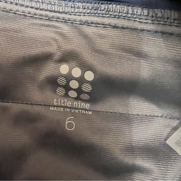 Title Nine Clamberista Hiking Shorts 4" Inseam NEW Blue Size 6 Elastic Waist - Picture 7 of 8